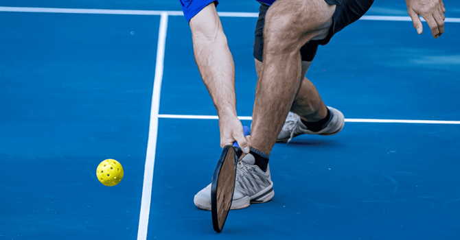 Quick knee stretching tips after playing pickleball to avoid injuries